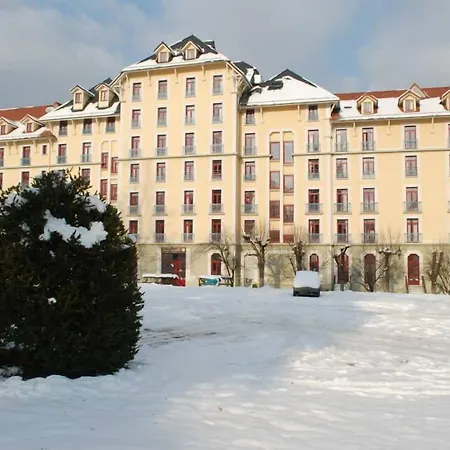 法国之地 - 锦绣公寓式酒店 3* 阿勒瓦尔