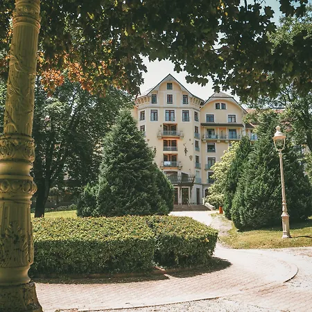 法国之地 - 锦绣公寓式酒店 公寓式酒店 阿勒瓦尔