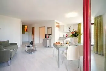 法国之地 - 锦绣公寓式酒店 公寓式酒店 阿勒瓦尔