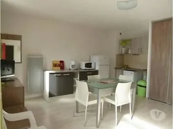 法国之地 - 锦绣公寓式酒店 3* 阿勒瓦尔