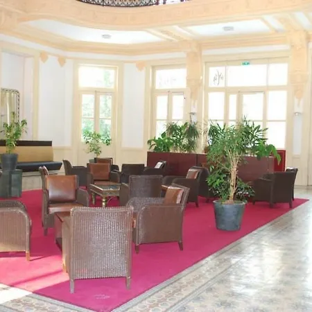 Terres De France - Le Splendid 3*