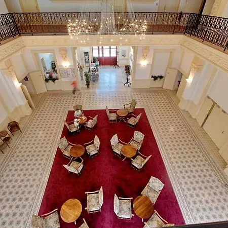 Terres De France - Le Splendid Aparthotel