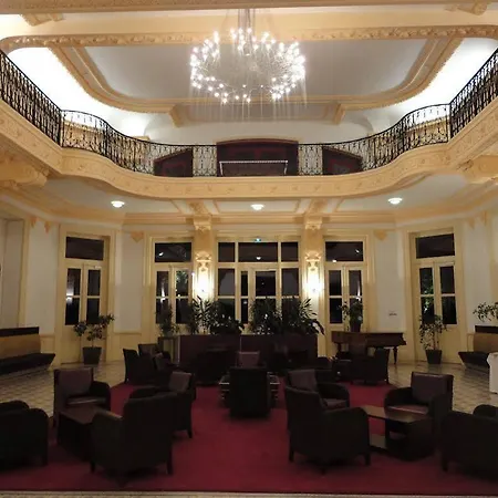 法国之地 - 锦绣公寓式酒店 阿勒瓦尔